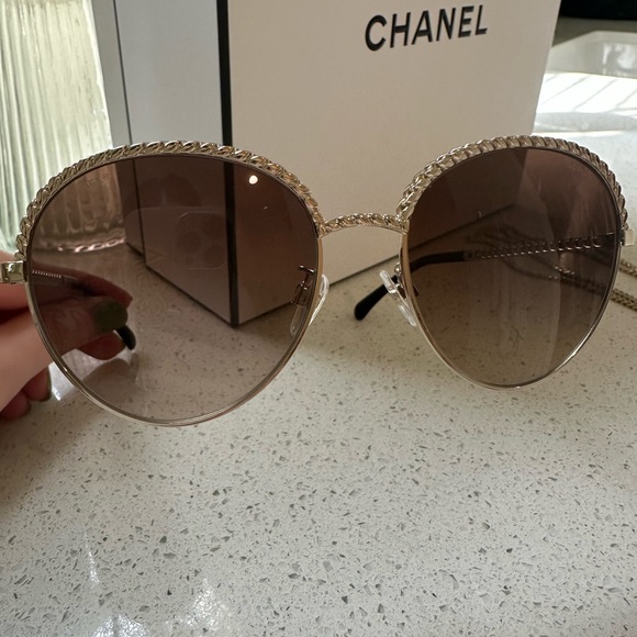Chanel Pantos Sunglasses with Chain - Picture 4 of 8